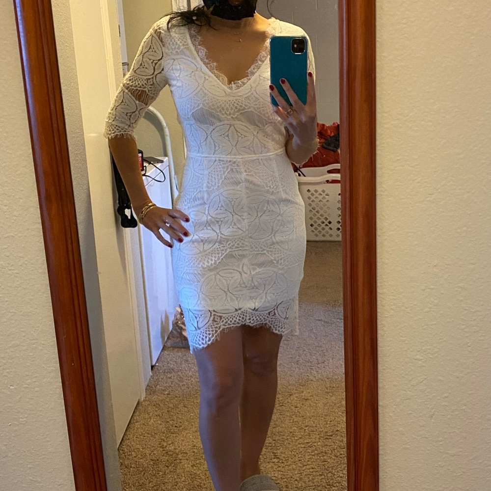 Classic white lace dress with open back - Soieblu